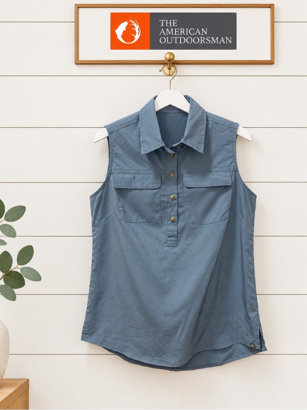 The American Outdoorsman – Women’s Sleeveless Outdoor Shirt – Blue – Size S/P